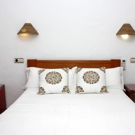 Hostal Extramuros Кониль-де-ла-Фронтера Экстерьер фото