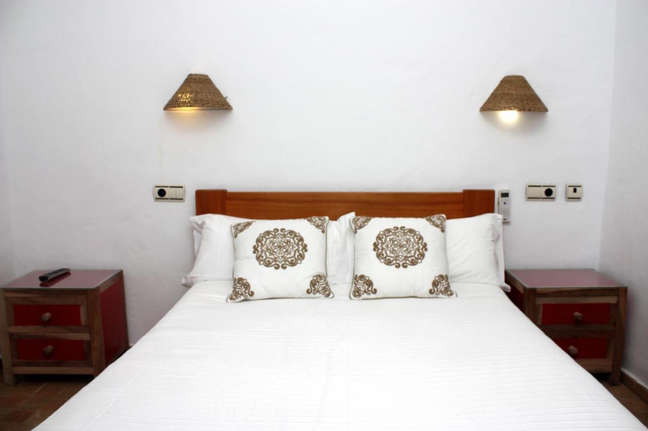 Hostal Extramuros Кониль-де-ла-Фронтера Экстерьер фото
