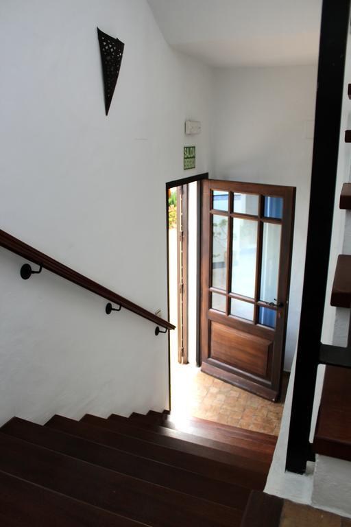 Hostal Extramuros Кониль-де-ла-Фронтера Экстерьер фото