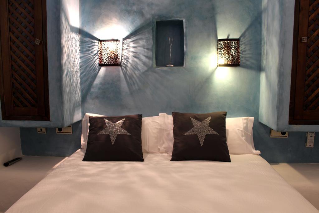 Hostal Extramuros Кониль-де-ла-Фронтера Экстерьер фото