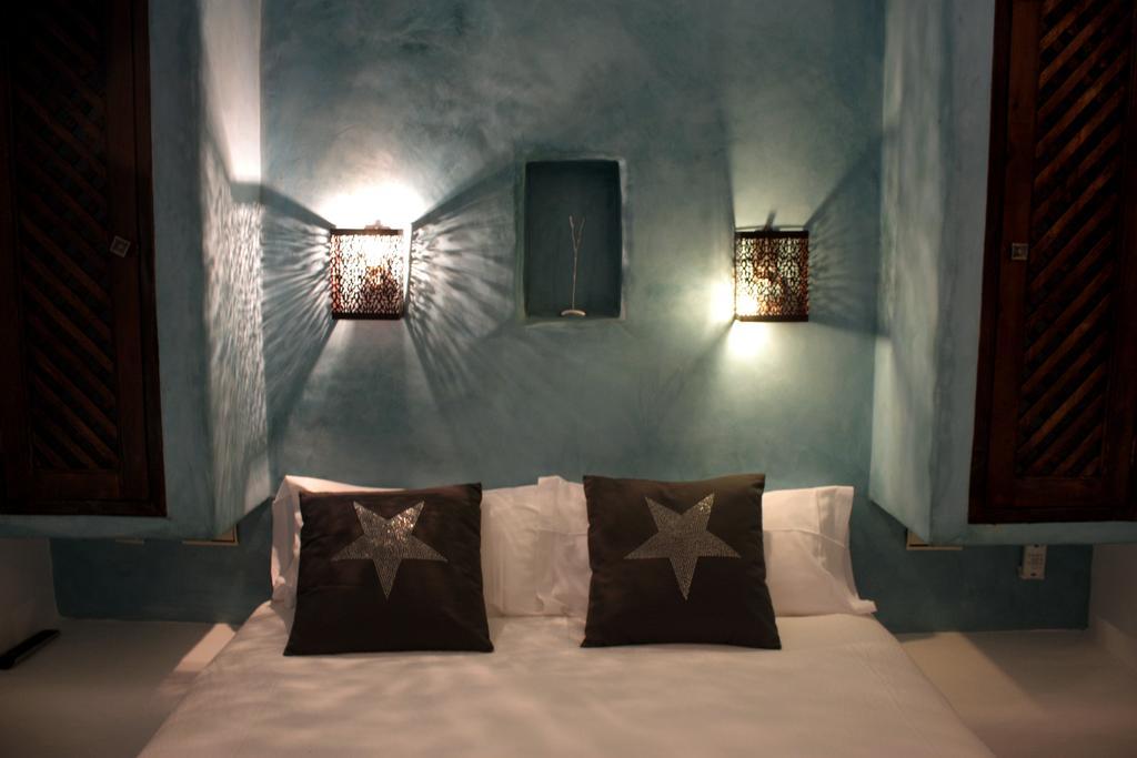 Hostal Extramuros Кониль-де-ла-Фронтера Экстерьер фото