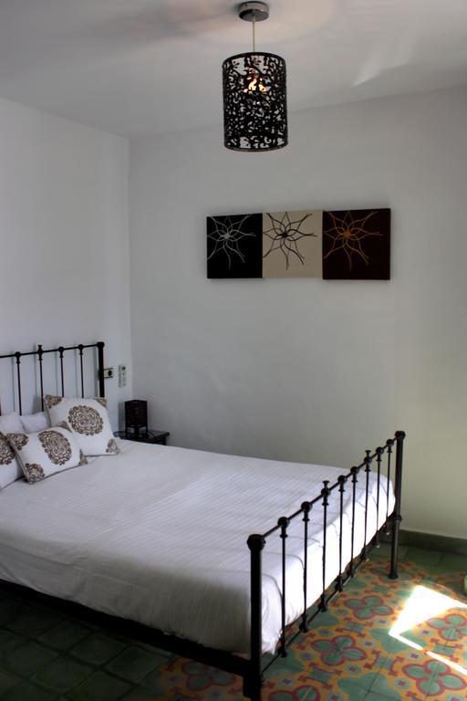 Hostal Extramuros Кониль-де-ла-Фронтера Экстерьер фото
