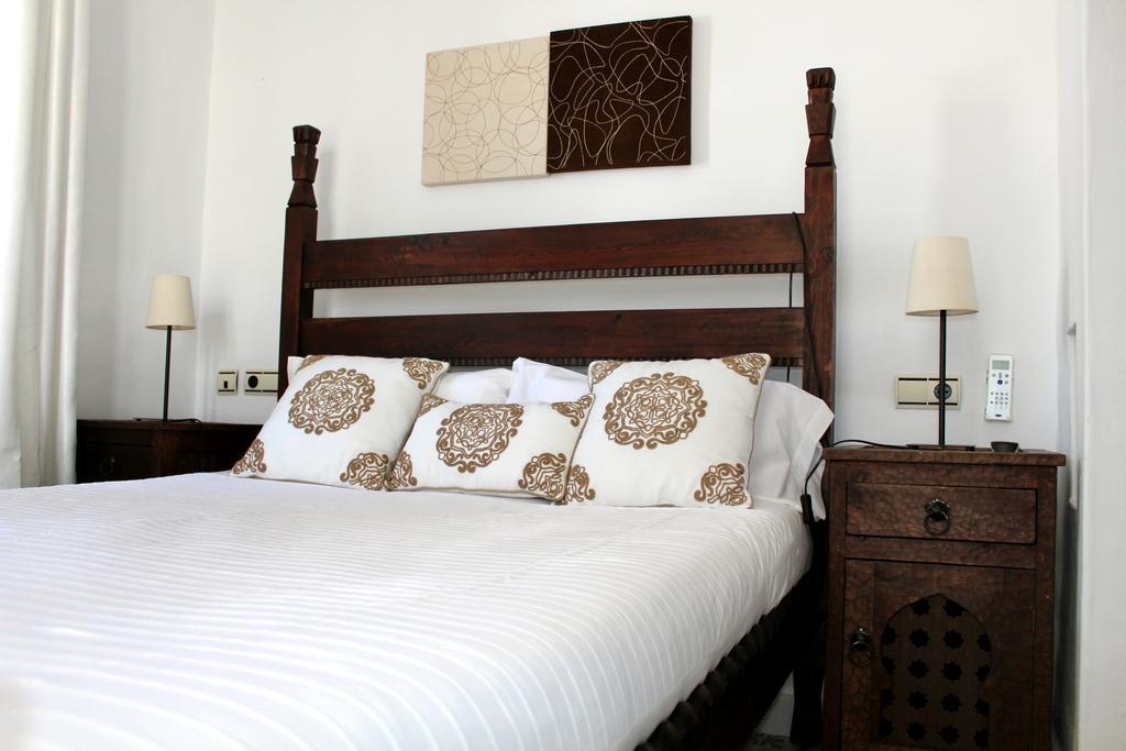 Hostal Extramuros Кониль-де-ла-Фронтера Экстерьер фото